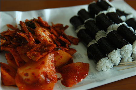 Чунму кимпаб (кор. 충무김밥)
