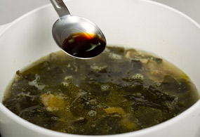 способ приготовления супа Миёккук (미역국)